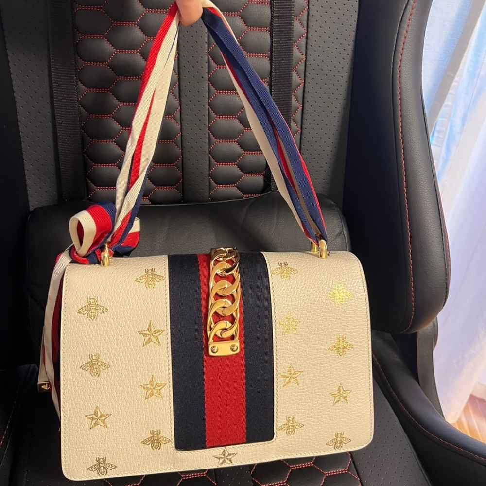 Gucci - Picture 2 of 4
